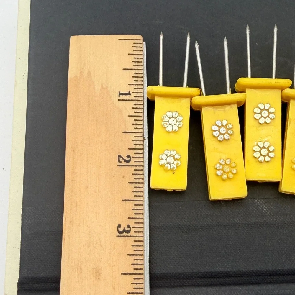 Vintage Travco Yellow Daisy Corn on the Cob Holders Set of 8 Hong Kong Retro